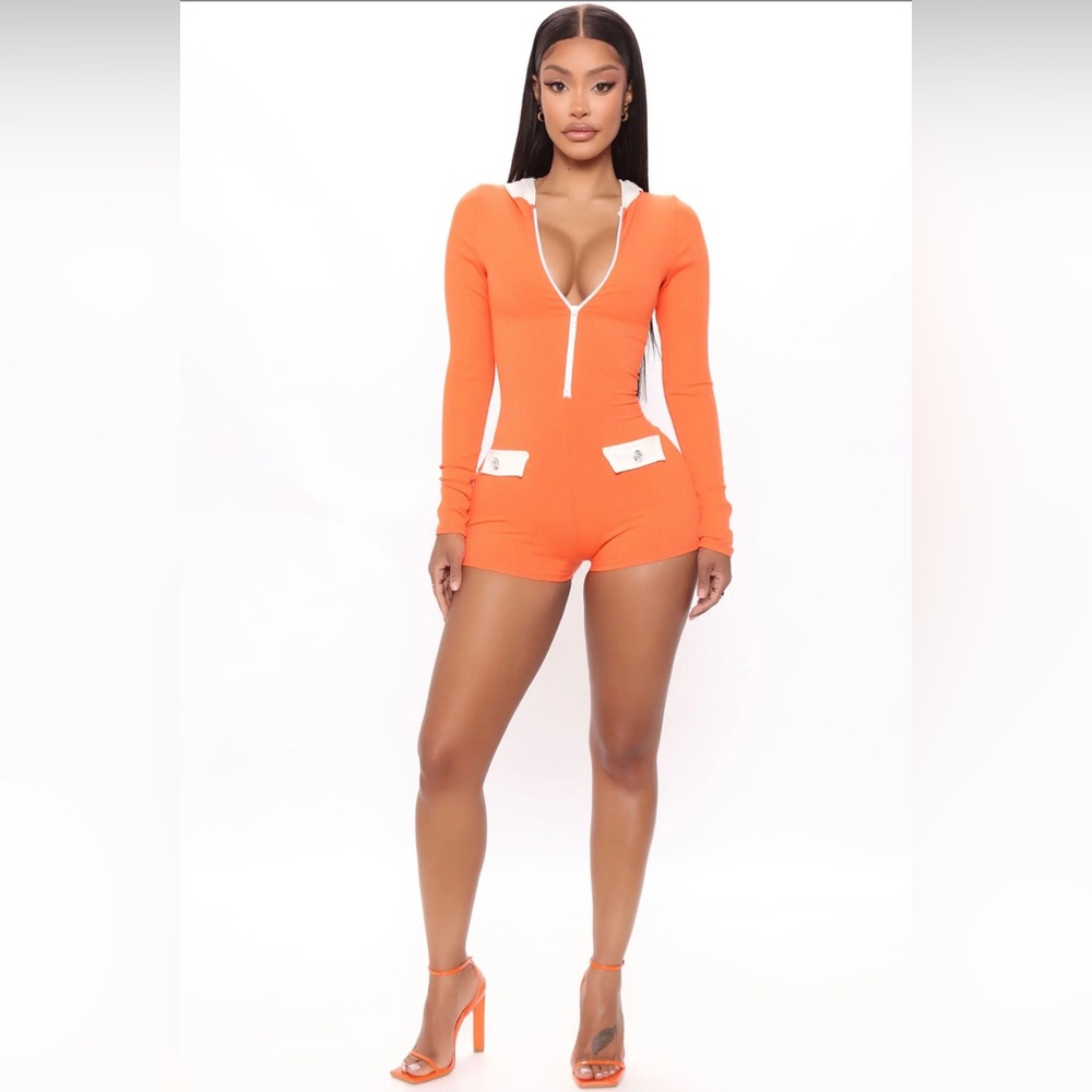 Fashion Nova Romper 🍊